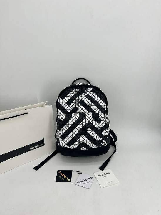 Picture of Issey Miyake Handbags _SKUfw133660751fw